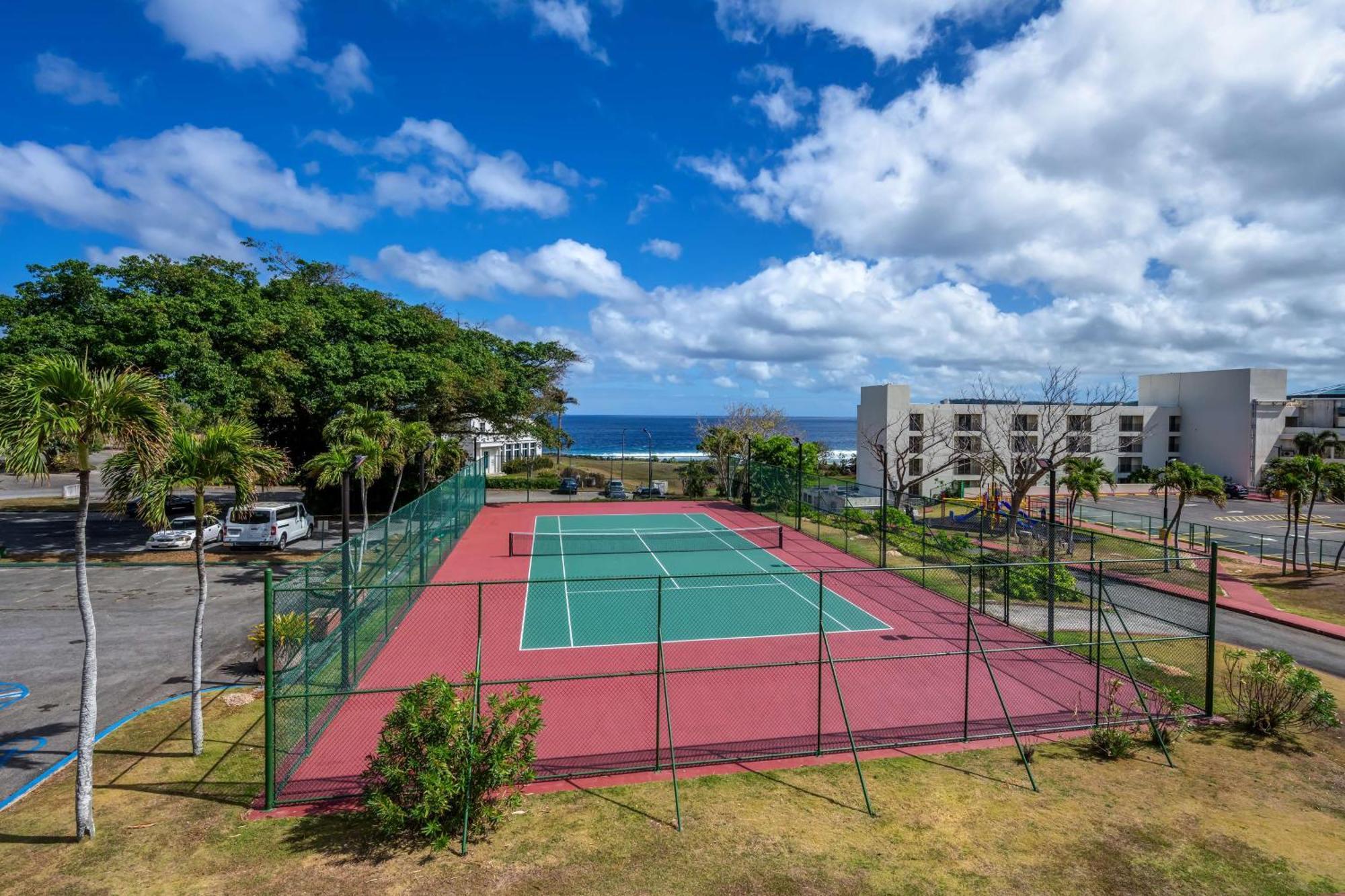 Hilton Guam Resort & Spa Tumon Exterior photo